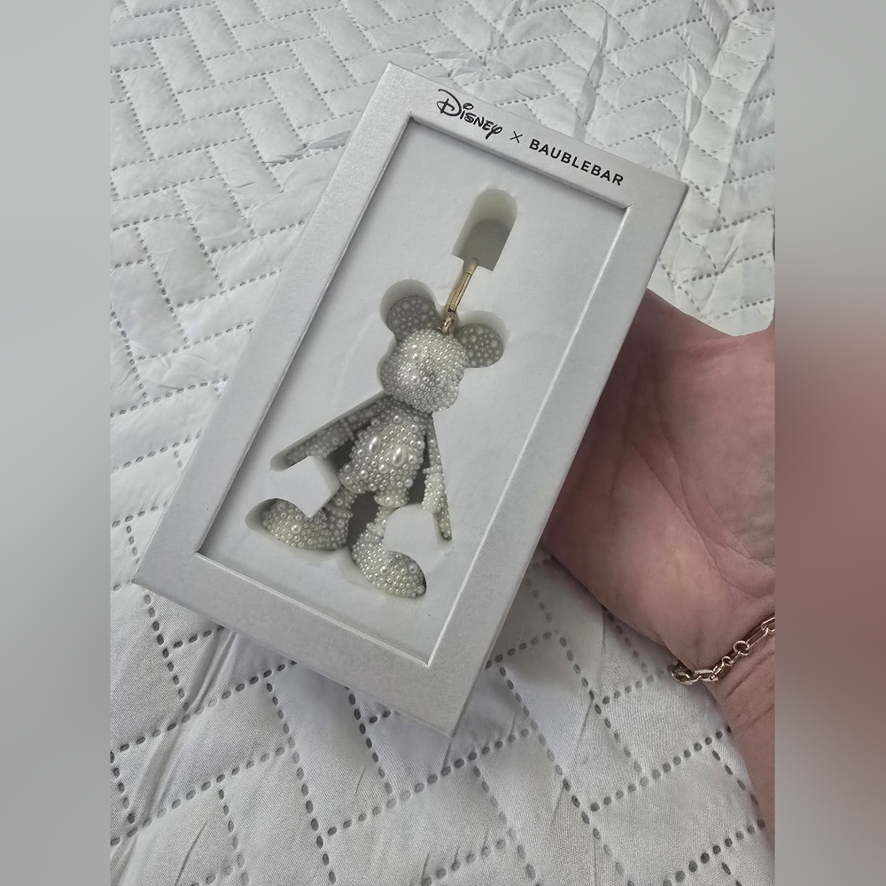 Disney x BaubleBar Minnie Mouse Pearl Charm - Picture 6 of 7